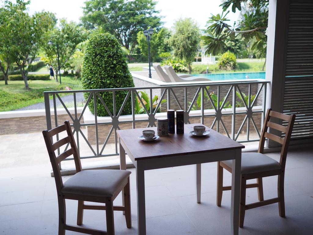 Baan Rub Lom By Jane Apartment Pakchong Exterior photo