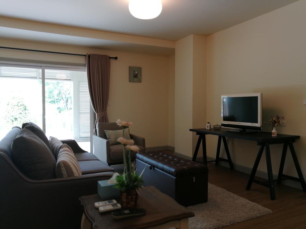 Baan Rub Lom By Jane Apartment Pakchong Exterior photo